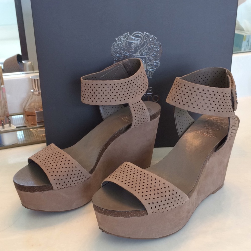 Vince Camuto wedges